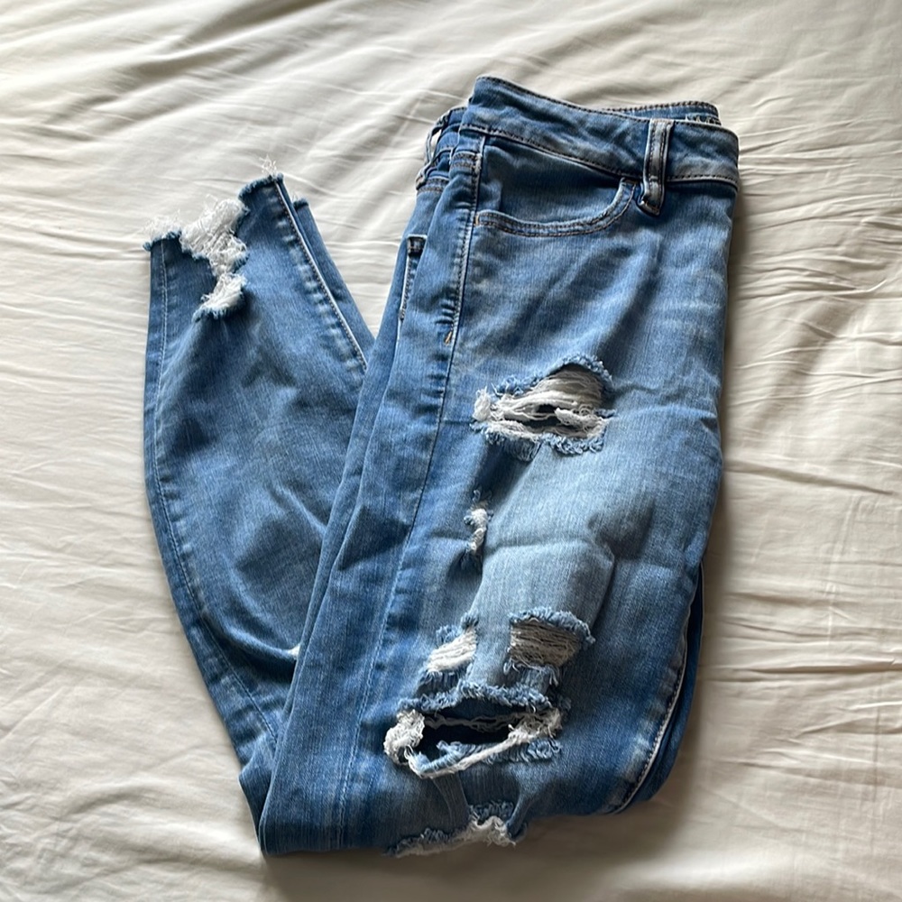 American Eagle Ripped Jeggings